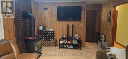 Wall in Livingroom for TV - 836 Lake Nipissing Road, Nipissing, ON 