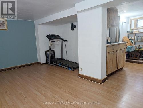 1169 Oxford Street E, London East (East G), ON - Indoor Photo Showing Gym Room