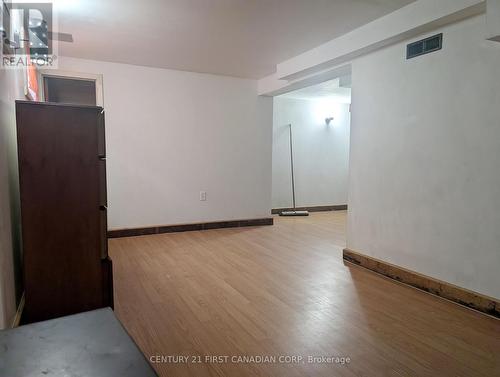 1169 Oxford Street E, London East (East G), ON - Indoor Photo Showing Other Room