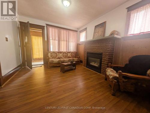 1169 Oxford Street E, London East (East G), ON 