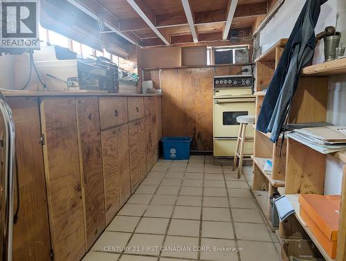 1169 Oxford Street E, London East (East G), ON 