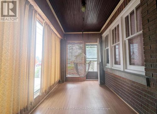 1169 Oxford Street E, London East (East G), ON 