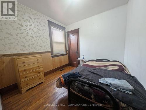 1169 Oxford Street E, London East (East G), ON 