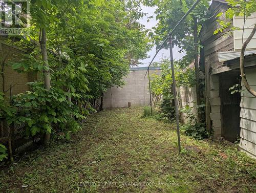 1169 Oxford Street E, London East (East G), ON 