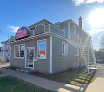 545  - 547 Boul. d'Iberville  Saint-Jean-Sur-Richelieu, QC J2X 3Z2