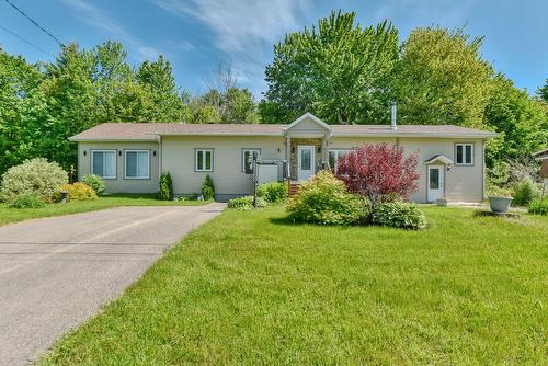 14 Rue Duperré  Brownsburg-Chatham, QC J8G 1S5