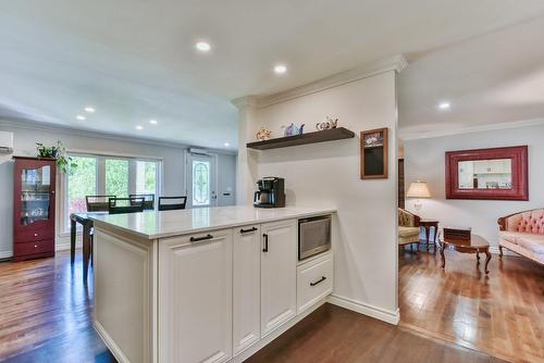 Kitchen - 14 Rue Duperré, Brownsburg-Chatham, QC - Indoor