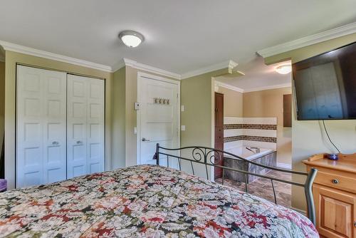 Primary bedroom - 14 Rue Duperré, Brownsburg-Chatham, QC - Indoor Photo Showing Bedroom