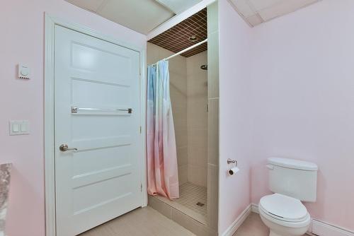 Bathroom - 14 Rue Duperré, Brownsburg-Chatham, QC - Indoor Photo Showing Bathroom