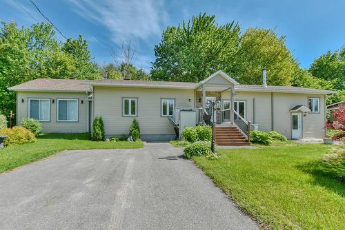 Frontage - 14 Rue Duperré, Brownsburg-Chatham, QC - Outdoor With Facade