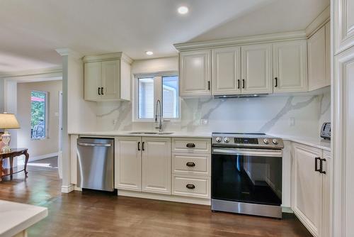 Kitchen - 14 Rue Duperré, Brownsburg-Chatham, QC - Indoor Photo Showing Kitchen