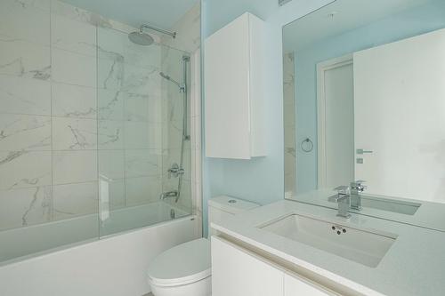 Bathroom - 506-1170 Rue Montcalm, Montréal (Ville-Marie), QC - Indoor Photo Showing Bathroom