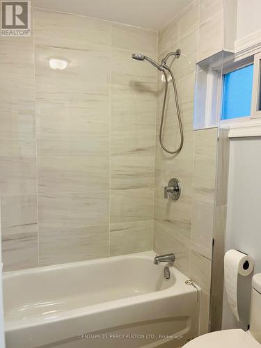 912 Beechwood Avenue, Mississauga, ON - Indoor Photo Showing Bathroom