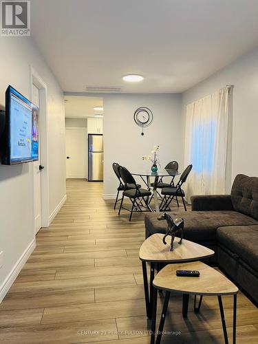 912 Beechwood Avenue, Mississauga, ON - Indoor Photo Showing Other Room