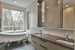 Salle de bains attenante à la CCP - 