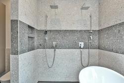 Salle de bains attenante à la CCP - 