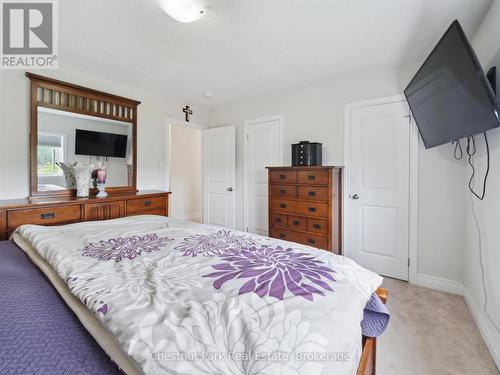 245 Wild Rose Drive, Gravenhurst (Muskoka (S)), ON - Indoor Photo Showing Bedroom