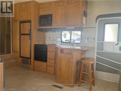 2 - 9 TAMARAC ROAD , Northern Bruce Peninsula, Ontario N0H 2R0 2