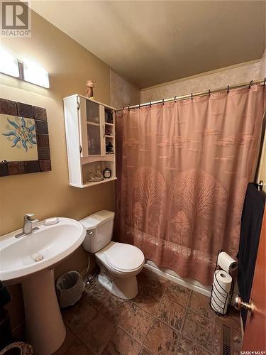 540 Stanley Street, Esterhazy, SK - Indoor Photo Showing Bathroom