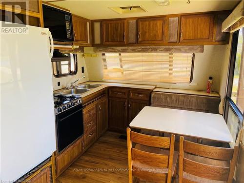 4 - 9 TAMARAC ROAD , Northern Bruce Peninsula, Ontario N0H 2R0 2