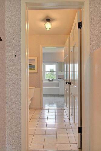 Salle de bains attenante à la CCP - 821 Route 208 O., Hatley - Municipalité, QC - Indoor Photo Showing Other Room