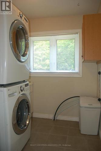 211 Alpine Lake Road, Trent Lakes, ON - Indoor Photo Showing Laundry Room