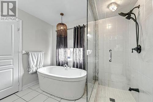 21 Meadowcreek Road, Caledon, ON - Indoor Photo Showing Bathroom