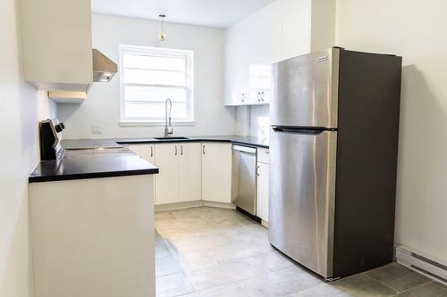Kitchen - 14-3485 Av. Ellendale, Montréal (Côte-Des-Neiges/Notre-Dame-De-Grâce), QC - Indoor Photo Showing Kitchen With Stainless Steel Kitchen