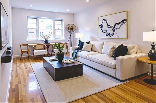 Living room - 12-3485 Av. Ellendale, Montréal (Côte-Des-Neiges/Notre-Dame-De-Grâce), QC - Indoor Photo Showing Living Room
