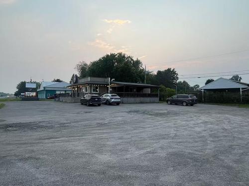 Stationnement - 5205 Boul. Hébert, Salaberry-De-Valleyfield, QC - Outdoor