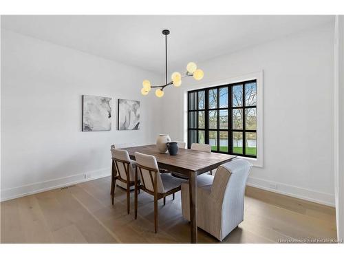 17 Blake Crt, Fredericton, NB 