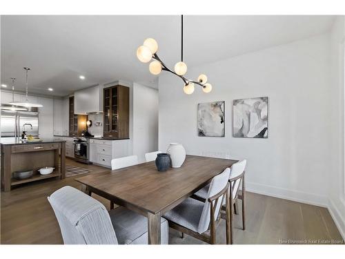 17 Blake Crt, Fredericton, NB 