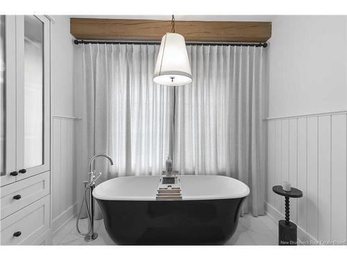 17 Blake Crt, Fredericton, NB 