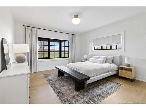 17 Blake Crt, Fredericton, NB 