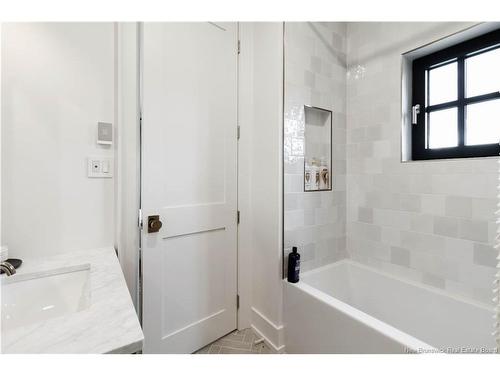 17 Blake Crt, Fredericton, NB 