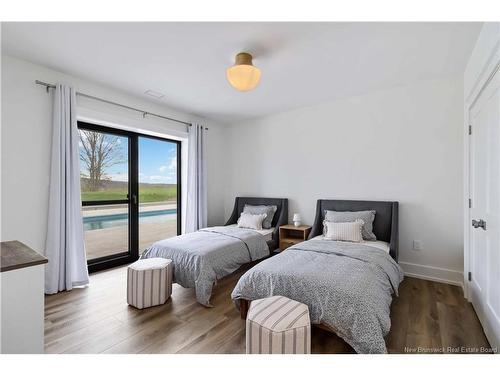 17 Blake Crt, Fredericton, NB 