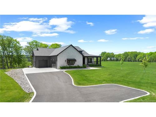 17 Blake Crt, Fredericton, NB 