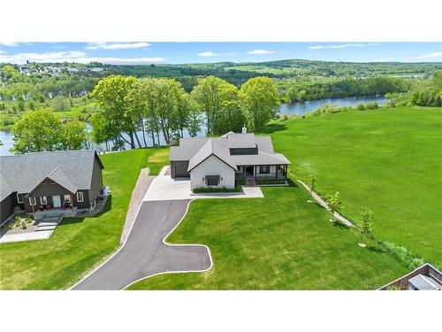 17 Blake Crt, Fredericton, NB 