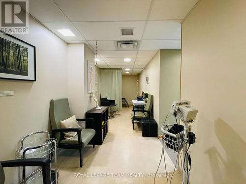 Treatment area - 942 Merivale Road, Ottawa, ON 
