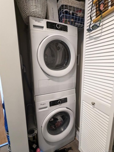 414-767 Tyee Rd, Victoria, BC - Indoor Photo Showing Laundry Room