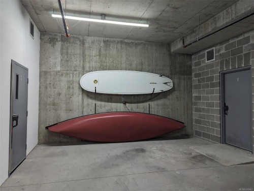 414-767 Tyee Rd, Victoria, BC - Indoor