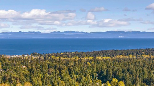 5000 Broad Ridge Pl, Lantzville, BC 