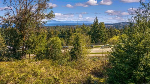 5000 Broad Ridge Pl, Lantzville, BC 