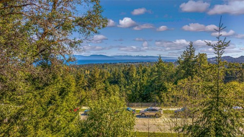 5000 Broad Ridge Pl, Lantzville, BC 