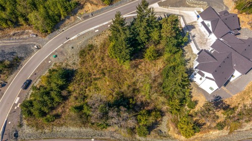 5000 Broad Ridge Pl, Lantzville, BC 