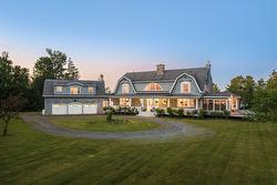 41 Ch. de la Baie  Magog, QC J1X 5R9