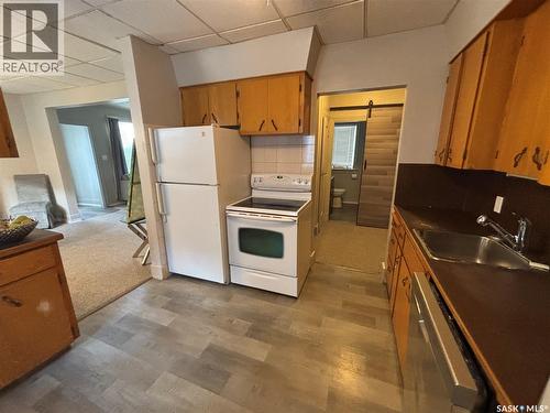 101 32Nd Street W, Saskatoon, SK - Indoor Photo Showing Kitchen