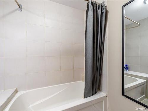 Bathroom - 24  - 24A 24E Avenue N., Bois-Des-Filion, QC - Indoor Photo Showing Bathroom
