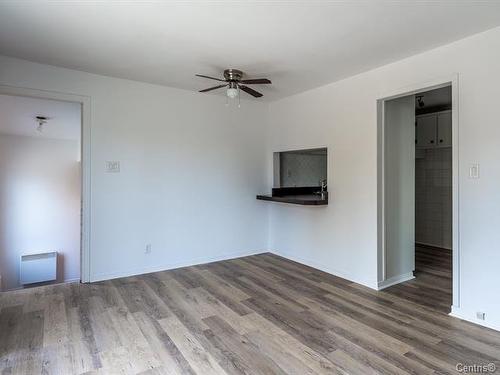 Living room - 24  - 24A 24E Avenue N., Bois-Des-Filion, QC - Indoor Photo Showing Other Room