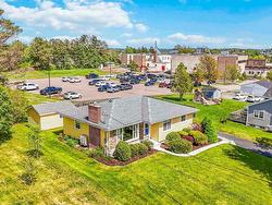 266 Green Street  Lunenburg, NS B0J 2C0